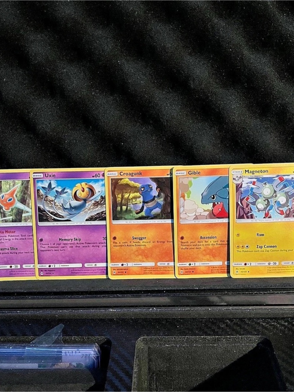 Pokémon Sun & Moon Collectible Trading Cards 5-Card Lot